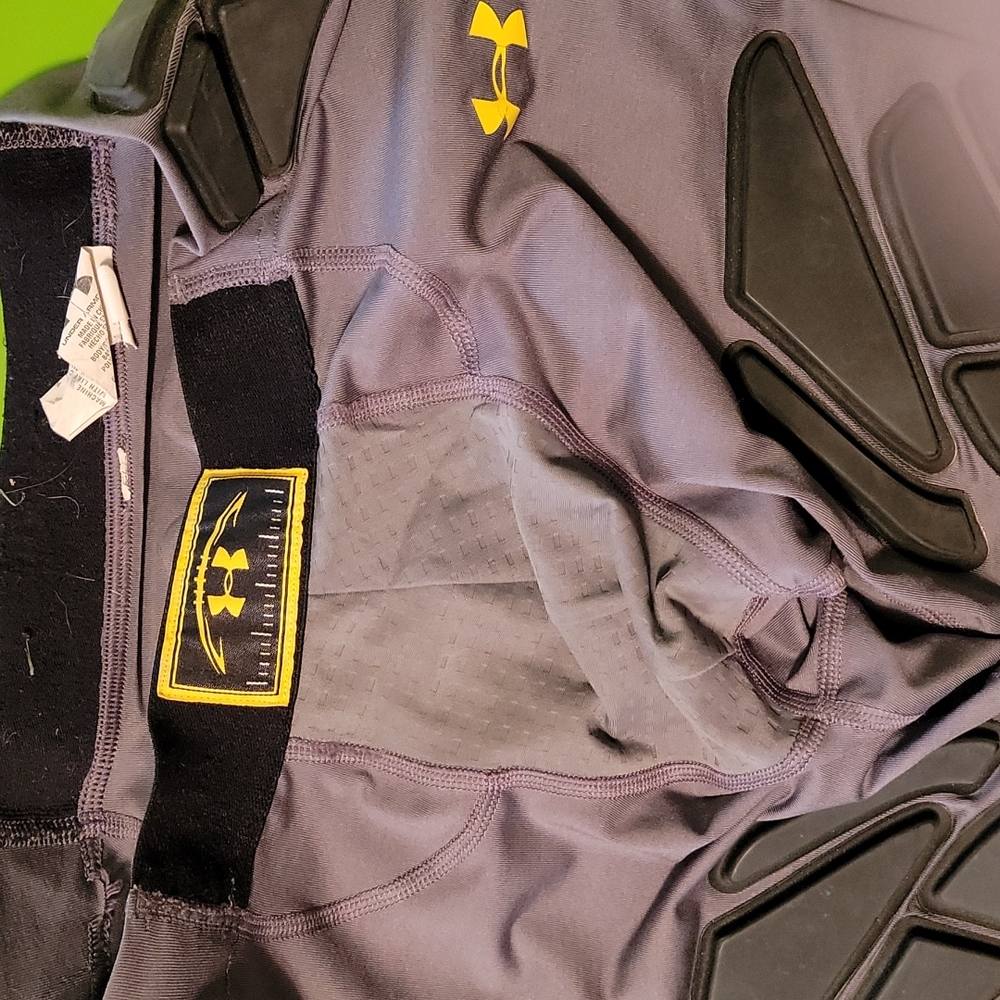 Yxl under armour football girdle
